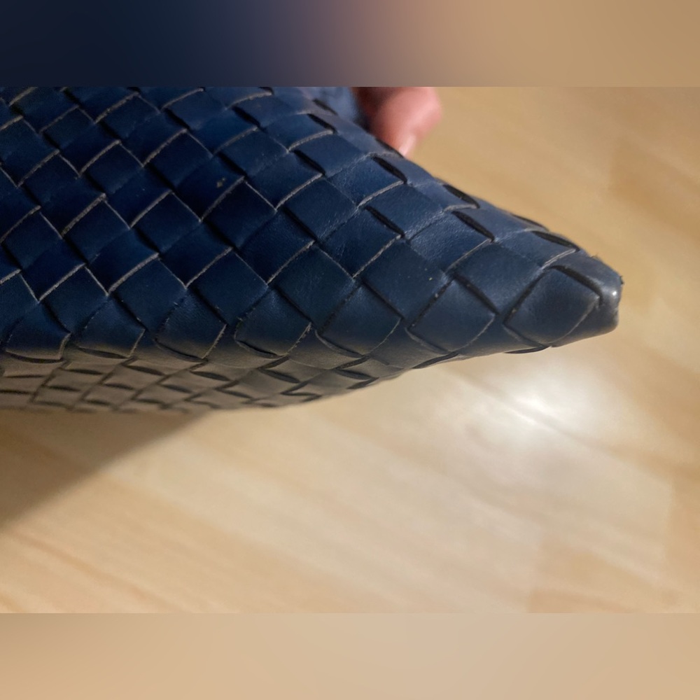 Bottega Veneta Blue Woven Clutch - Picture 14 of 16